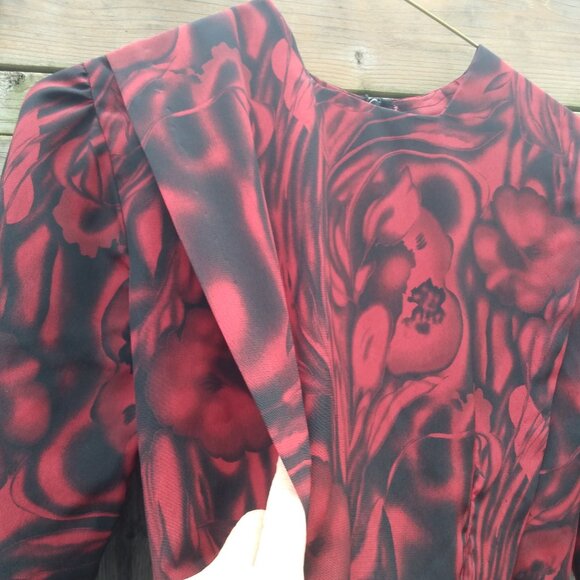 Amish Mennonite Cape Dress 36.5"B 29"W Red Black Modest Handmade - Picture 3 of 15